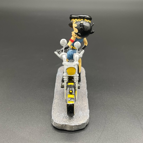 Bradford Exchange Betty Boop Born to Ride Collection Born to be Boop Figurine - Picture 5 of 15